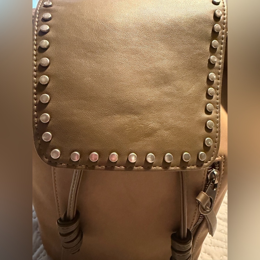 Universal Thread Studded Flap Drawstring Backpack in Brown LIKE NEW - Picture 3 of 7